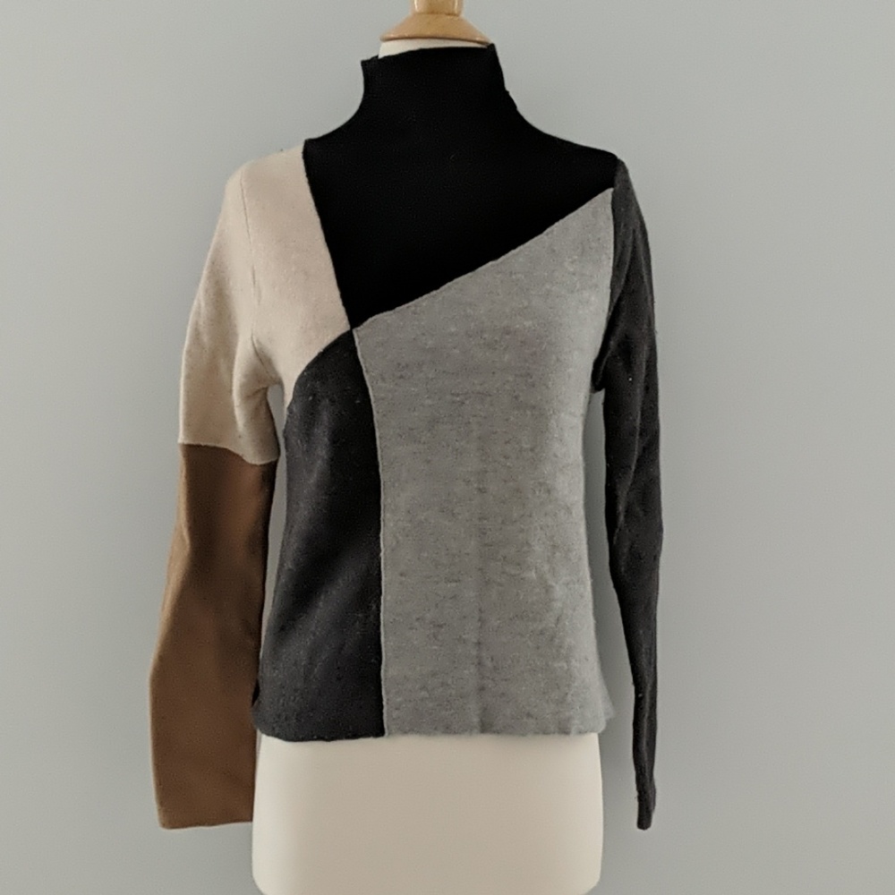 Kenji Natural Wool Colorblock Sweater